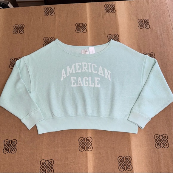 American Eagle Outfitters Tops - American Eagle NWT! Pullover Long Sleeve Scoop Neck Sweatshirt In Soft Green